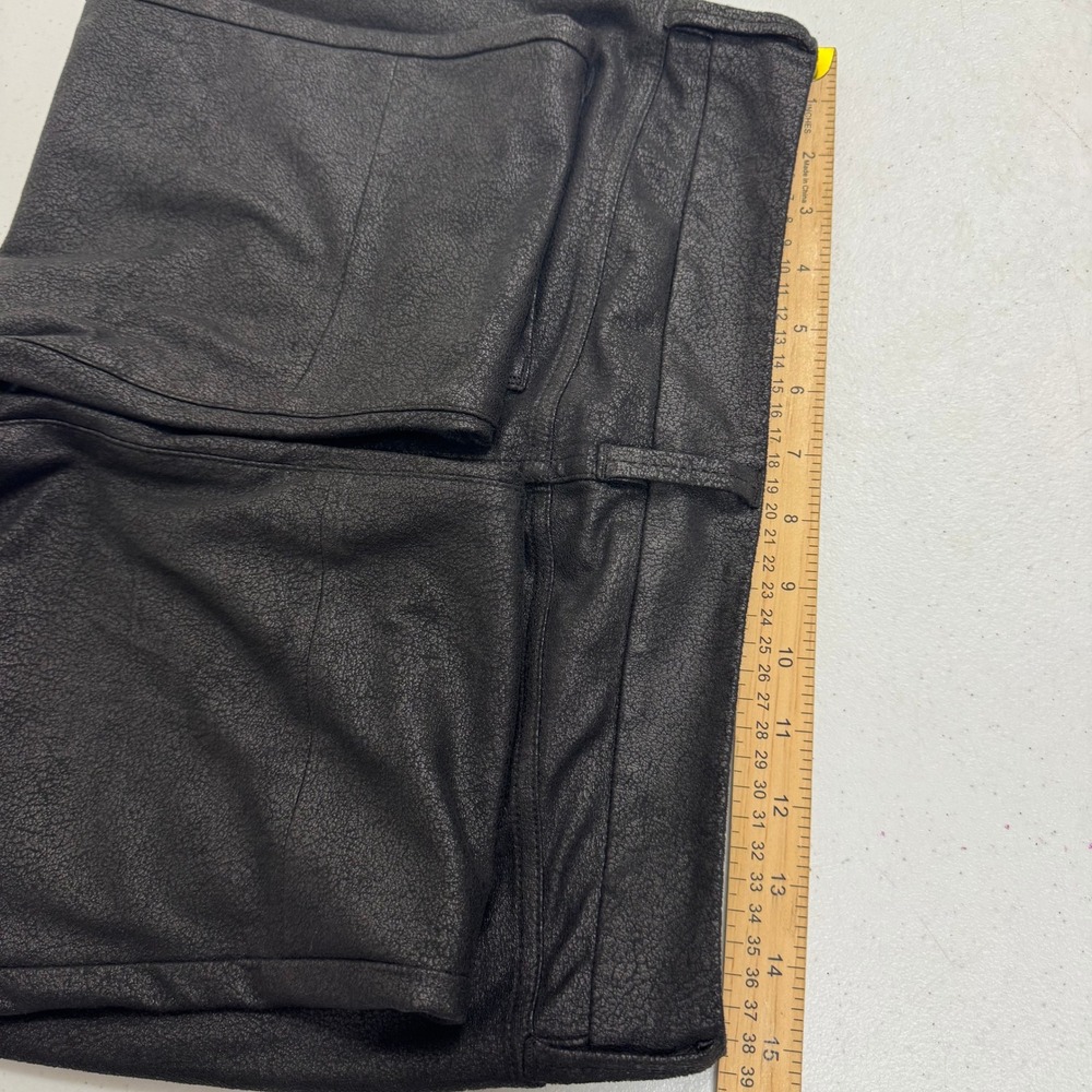 NYDJ Black Faux‎ Leather Textured Leggings Lift Tuck Technology Size 10 Slimming - Picture 4 of 8